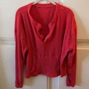 SUPER SOFT Pink, ribbed Henley.